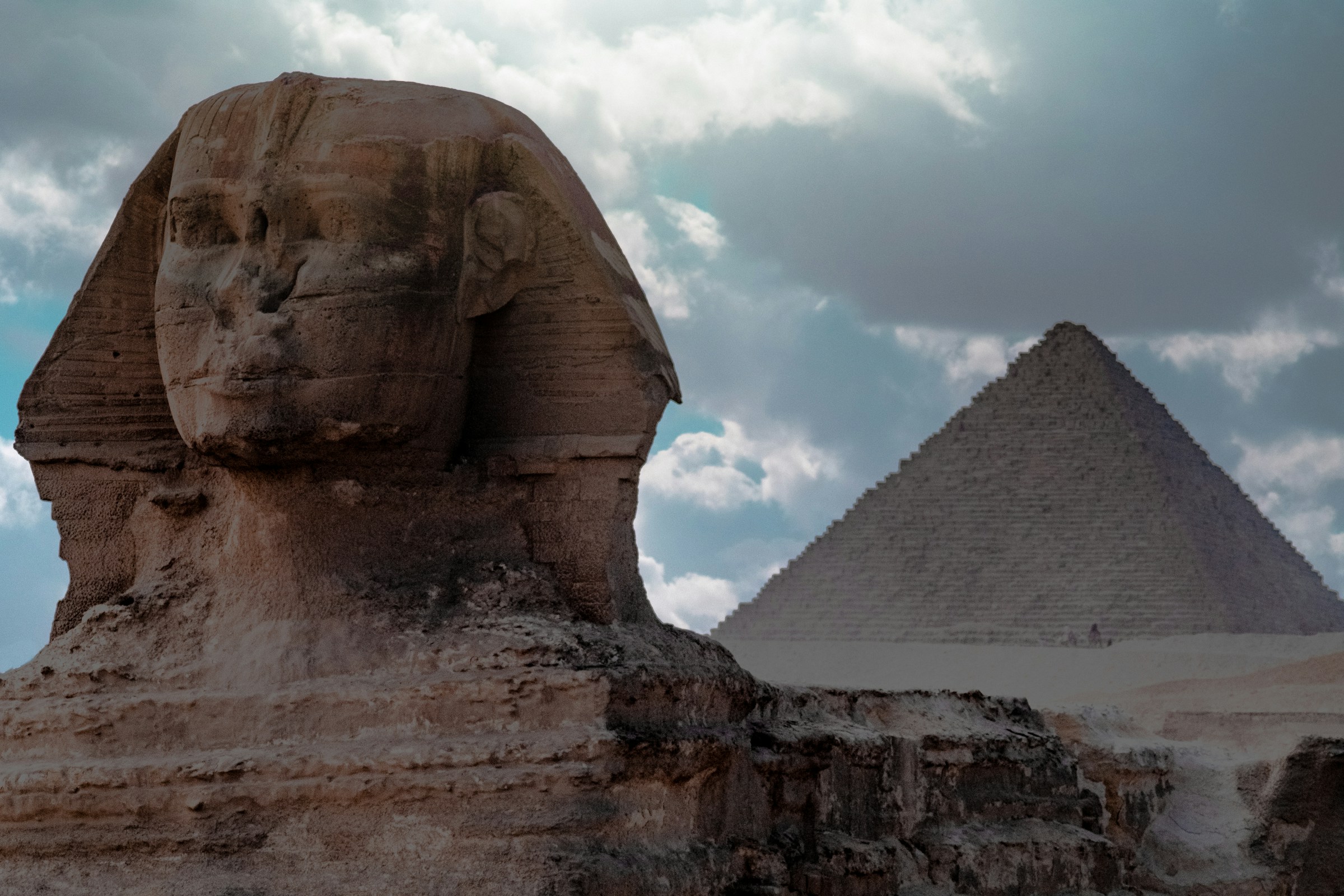 Pyramídy v Gíze na okraji Káhiry